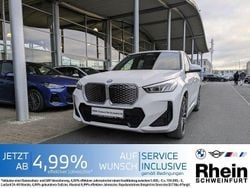 Alpinweiss uni Gebraucht 2023 BMW iX1 M Sport SUV | 39.845 € (Guter Preis)
