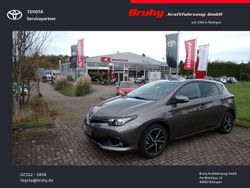 Grau Gebraucht 2018 Toyota Auris Hybrid Team Limousine | 16.499 € (Fairer Preis)