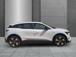 Weiß Gebraucht 2022 Renault Mégane Equilibre | 21.060 € (Guter Preis)