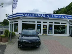 Obsidianschwarz metallic Gebraucht 2022 Ford Focus ST-Line Kombi | 25.500 € (Teuer)