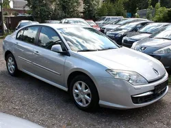 Grau Gebraucht 2008 Renault Laguna III Expression Limousine | 4.999 € (Guter Preis)