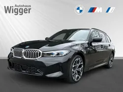 Black sapphire metallic Neu 2025 BMW 330e Performance Kombi | 61.900 € (Fairer Preis)