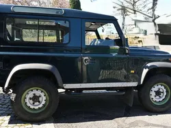 Grün Gebraucht 2012 Land Rover Defender SUV | 34.500 €