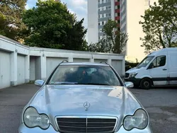 Grau Gebraucht 2003 Mercedes C220 Limousine | 4.000 €