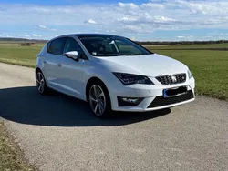 Weiß Gebraucht 2015 Seat Leon Style Limousine | 12.700 € (Teuer)
