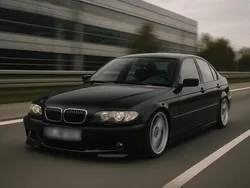 Blau Gebraucht 2004 BMW 320 M Sport Limousine | 2.900 € (Etwas zu teuer)