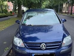 Blau Gebraucht 2006 VW Golf V Kleinwagen | 3.000 € (Guter Preis)