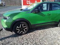 Matchagrün / schwarz Gebraucht 2022 Opel Mokka Elegance SUV | 17.990 € (Guter Preis)