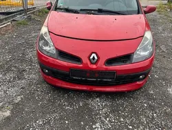 Rot Gebraucht 2008 Renault Clio II Kleinwagen | 800 €