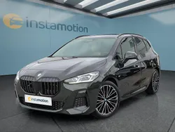 Grün Gebraucht 2024 BMW 218 Active Tourer Van / Kleinbus | 30.499 € (Guter Preis)