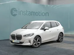 Schwarz Gebraucht 2022 BMW 218 Luxury Line Van / Kleinbus | 30.489 € (Fairer Preis)