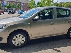 Beige Gebraucht 2014 Dacia Sandero Kleinwagen | 4.750 € (Fairer Preis)