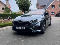 Grau Gebraucht 2021 Skoda Octavia RS Kombi | 24.950 € (Etwas zu teuer)