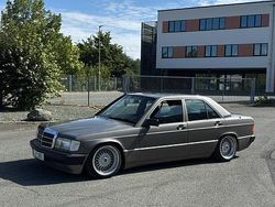 Grau Gebraucht 1992 Mercedes 190 Limousine | 7.500 €