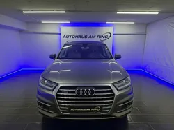 Grau Gebraucht 2016 Audi Q7 Sport SUV | 40.999 € (Fairer Preis)
