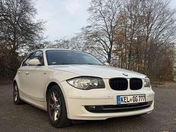 Weiß Gebraucht 2008 BMW 118 Kleinwagen | 5.800 € (Teuer)