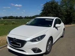 Weiß Gebraucht 2016 Mazda 3 Limousine | 12.500 € (Fairer Preis)