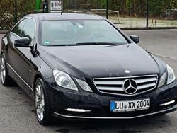 Schwarz Gebraucht 2011 Mercedes E350 Coupé | 12.500 € (Etwas zu teuer)