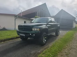 Grün Gebraucht 2001 Dodge Ram Abholung | 13.000 € (Fairer Preis)