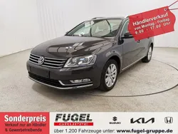 Moccaanthrazit perleffekt Gebraucht 2011 VW Passat Comfortline Kombi | 6.999 € (Guter Preis)