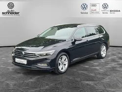 Deep black perleffekt [sch] Gebraucht 2021 VW Passat Business Kombi | 20.980 € (Fairer Preis)