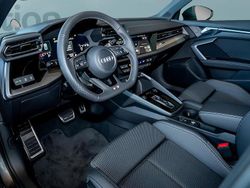Grau Gebraucht 2025 Audi A3 Limousine | 39.949 €