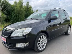 Schwarz Gebraucht 2011 Skoda Roomster Kombi | 3.490 € (Fairer Preis)
