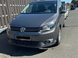 Grau Gebraucht 2011 VW Touran Comfortline Van / Kleinbus | 9.499 € (Teuer)