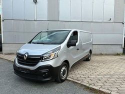 Grau Gebraucht 2021 Renault Trafic Komfort Van / Kleinbus | 24.395 € (Superpreis)