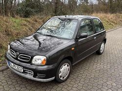 Schwarz Gebraucht 2001 Nissan Micra Limousine | 800 € (Fairer Preis)