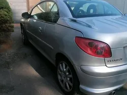 Silber Gebraucht 2004 Peugeot 206 Cabrio | 1.400 €