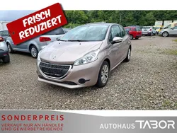 Lackierung pink quartz/blossom Gebraucht 2014 Peugeot 208 Active Kleinwagen | 5.385 € (Guter Preis)