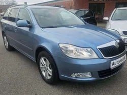 Blau Gebraucht 2010 Skoda Octavia Elegance Kombi | 5.999 € (Fairer Preis)