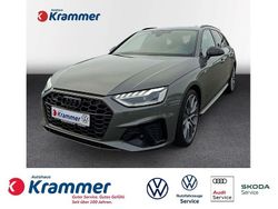 Grau Gebraucht 2024 Audi A4 S-Line Kombi | 44.880 €