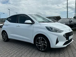 Weiß Gebraucht 2021 Hyundai i10 Edition 30+ Kleinwagen | 9.000 € (Guter Preis)