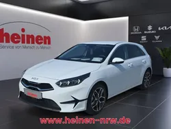 Weiss Neu 2025 Kia Ceed Style Limousine | 26.480 € (Guter Preis)