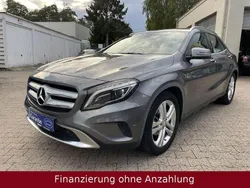 Grau Gebraucht 2016 Mercedes GLA180 SUV | 14.999 € (Fairer Preis)