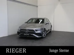 Grey metallic Gebraucht 2024 Mercedes A200 AMG Limousine | 30.889 € (Guter Preis)