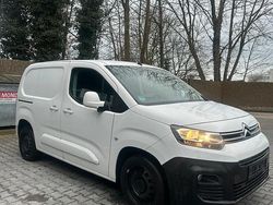 Weiß Gebraucht 2018 Citroën Berlingo Van / Kleinbus | 7.200 €