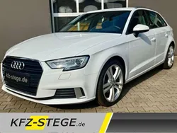 Weiß Gebraucht 2019 Audi A3 Sportback Sport Kombi | 18.990 € (Fairer Preis)