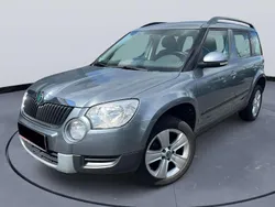 Platin grau metallic Gebraucht 2010 Skoda Yeti Ambition SUV | 9.990 € (Teuer)