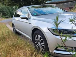 Silber Gebraucht 2018 VW Passat Highline Kombi | 22.499 € (Fairer Preis)