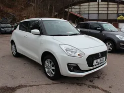 Weiß Gebraucht 2019 Suzuki Swift Comfort Limousine | 12.200 € (Etwas zu teuer)