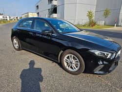Schwarz Gebraucht 2019 Mercedes A180 Style Limousine | 19.650 € (Fairer Preis)