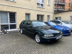 Grün Gebraucht 1999 BMW 520 Kombi | 2.600 € (Fairer Preis)