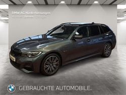 Grau Gebraucht 2022 BMW 330e M Sport Kombi | 31.912 € (Teuer)