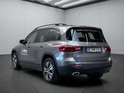 Grau Gebraucht 2025 Mercedes GLB220 SUV | 54.099 € (Teuer)