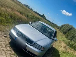 Silber Gebraucht 1998 Audi A4 Limousine | 1.100 € (Guter Preis)