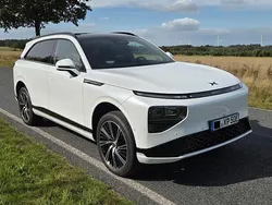 Weiß Gebraucht 2025 XPENG G9 AWD Performance SUV | 63.999 € (Superpreis)