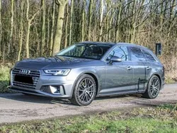 Grau Gebraucht 2019 Audi A4 Advanced Kombi | 20.000 € (Guter Preis)